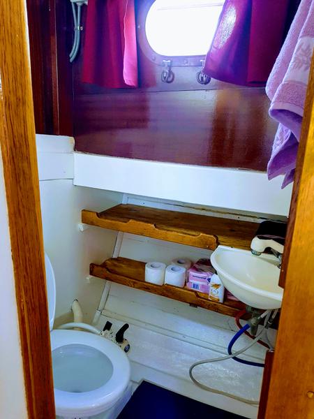 Book yachts online - motorboat - Classsic dalmatian boat - Palagruža - rent