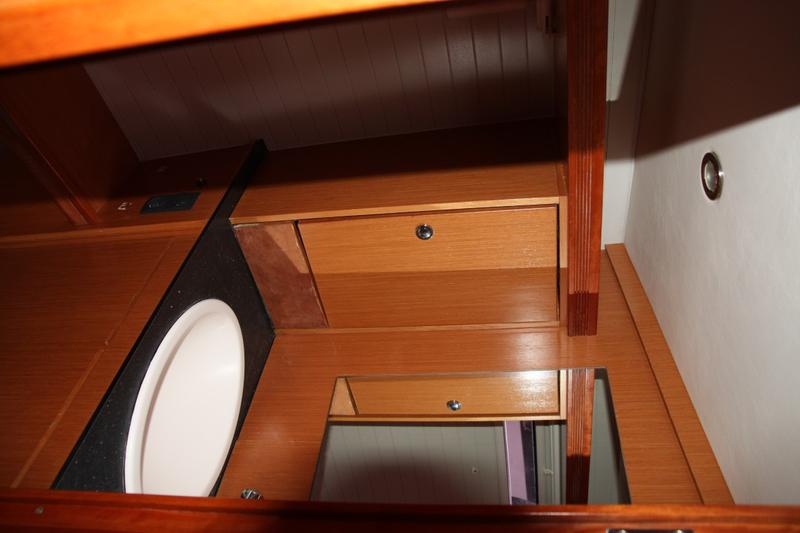 Book yachts online - sailboat - Bavaria 55 Cruiser - Iris III - rent