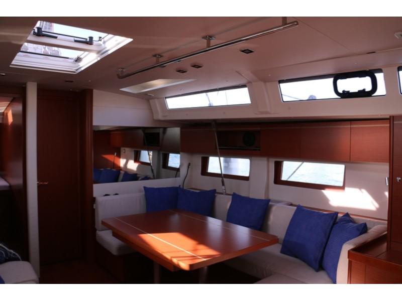Book yachts online - sailboat - Oceanis 51.1 First Line - Pisces - rent
