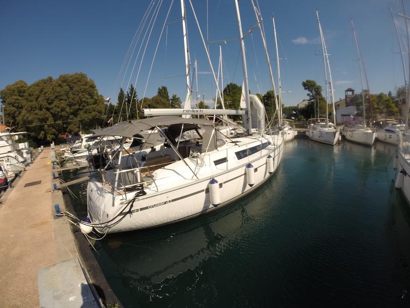 Book yachts online - sailboat - Bavaria Cruiser 41 - Euterpe - rent