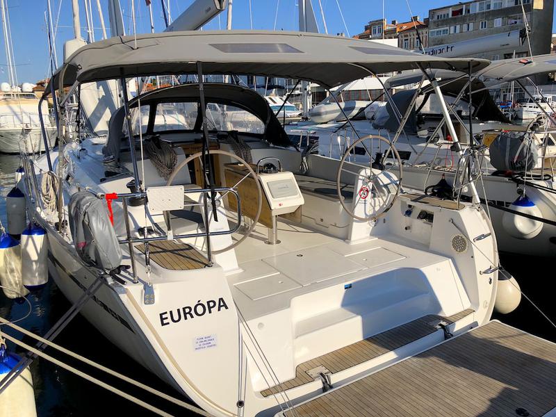 Book yachts online - sailboat - Bavaria Cruiser 46 - Europa - rent