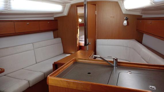 Book yachts online - sailboat - Bavaria Cruiser 33 - Driada - rent