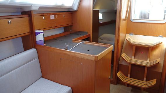 Book yachts online - sailboat - Bavaria Cruiser 33 - Driada - rent