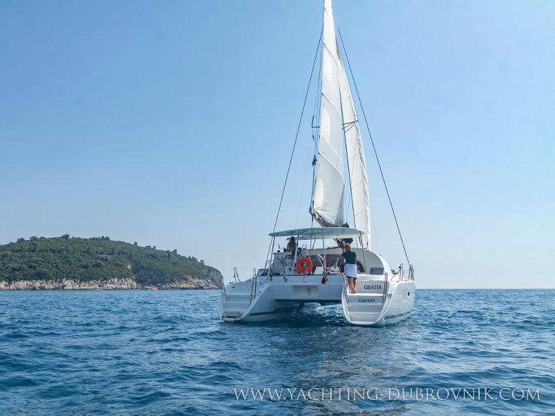 Book yachts online - catamaran - Lagoon 380 - Gratia - rent