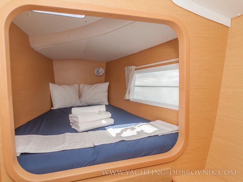 Book yachts online - catamaran - Lagoon 380 - Gratia - rent