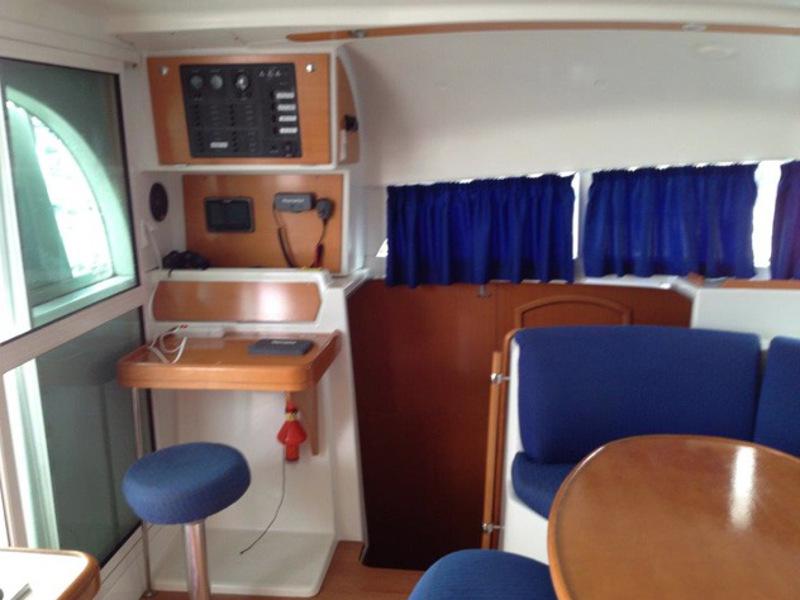 Book yachts online - catamaran - Lagoon 380 S2 - MARELLA - rent