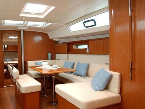 Book yachts online - sailboat - Oceanis 43 - AMADIE - rent