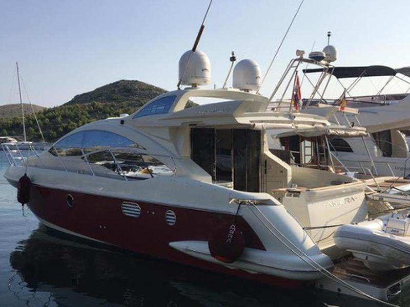 Book yachts online - motorboat - Azimut 43 - AMBRA - rent