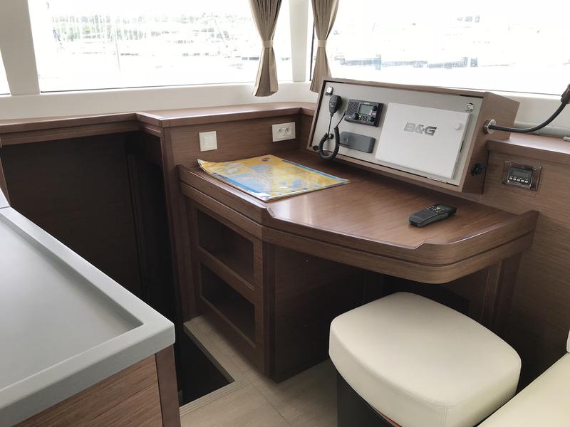 Book yachts online - catamaran - Lagoon 450 F - GRAND DELUXE - rent