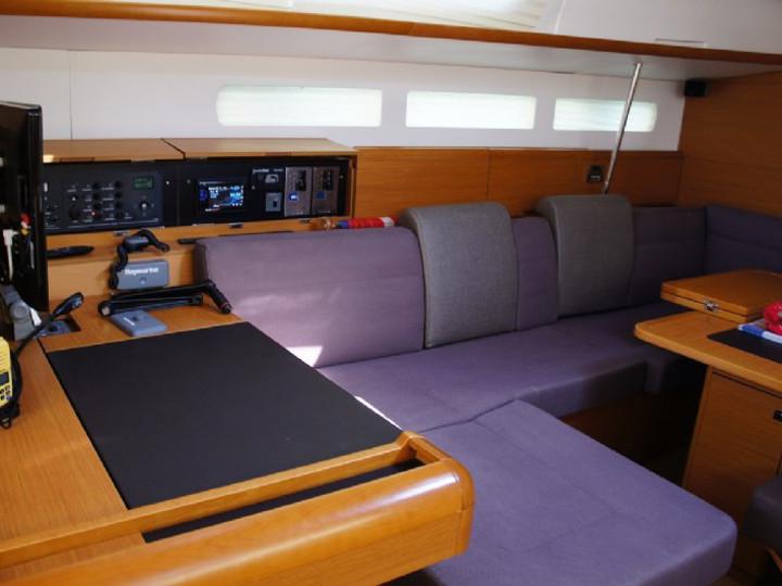 Book yachts online - sailboat - Sun Odyssey 509 - MINTAKA - rent