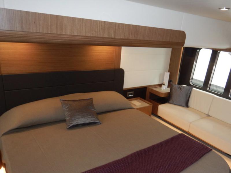 Book yachts online - motorboat - Navetta 52 - OUTBACK  - rent