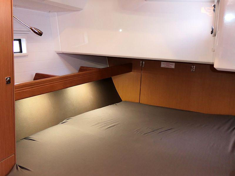 Book yachts online - sailboat - Bavaria Cruiser 46 - Amelva - rent