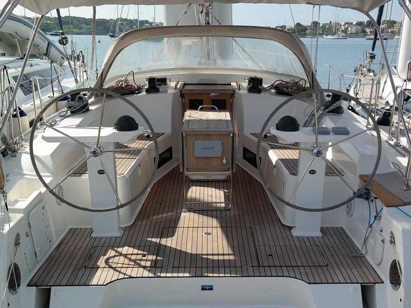 Book yachts online - sailboat - Bavaria Cruiser 45 - Alena - rent