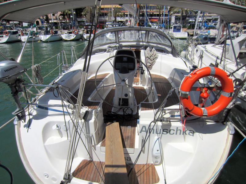 Book yachts online - sailboat - Bavaria 39 Cruiser - Anuschka - rent