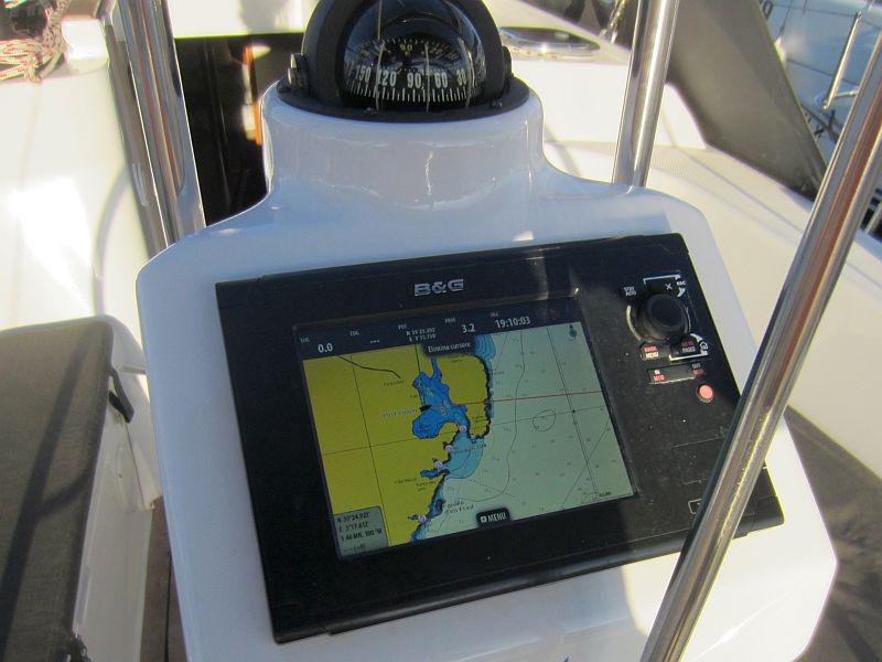 Book yachts online - sailboat - Hanse 325 - Aurelia - rent