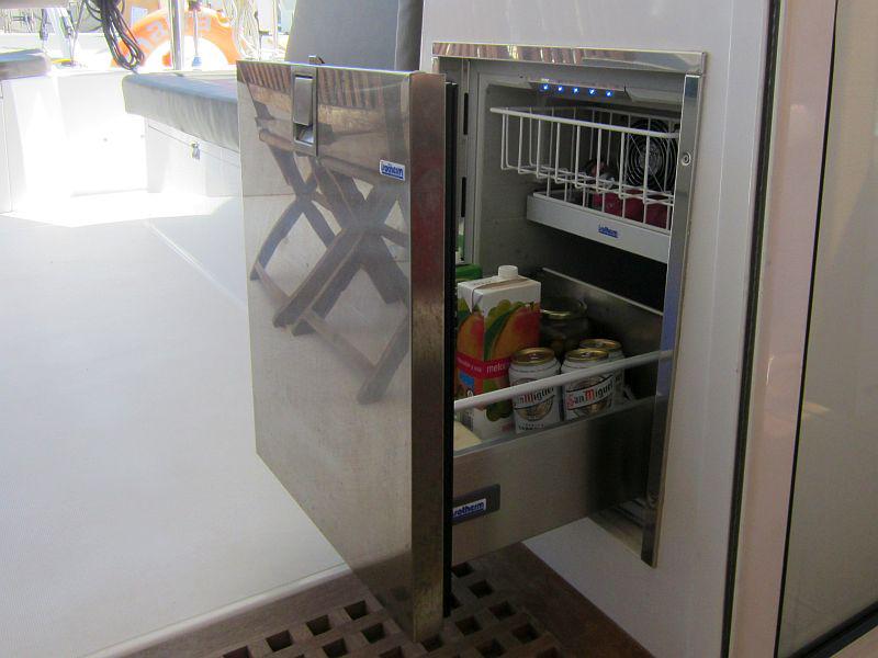 Book yachts online - catamaran - Nautitech Open 40 - Amara - rent