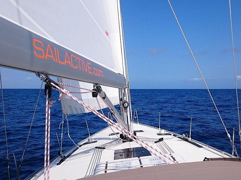 Book yachts online - sailboat - Bavaria Cruiser 51 - Alissa - rent