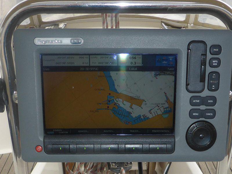 Book yachts online - sailboat - Bavaria Cruiser 32 - Nenita - rent