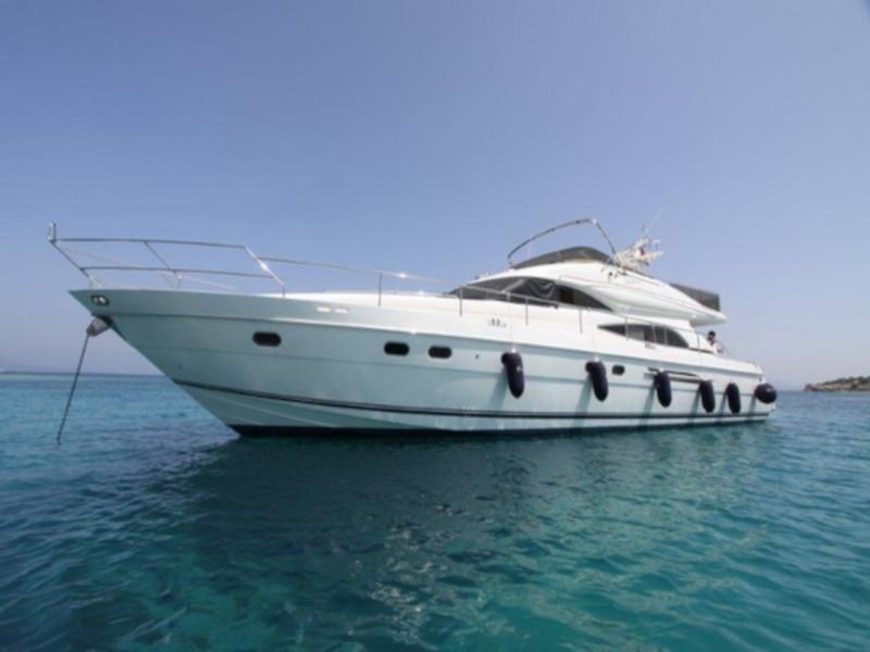 Book yachts online - motorboat - Princess 65 Fly - Pırıl - rent