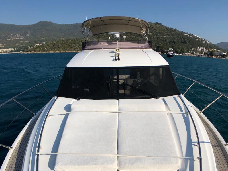 Book yachts online - motorboat - Princess 52 Fly - Miracle - rent