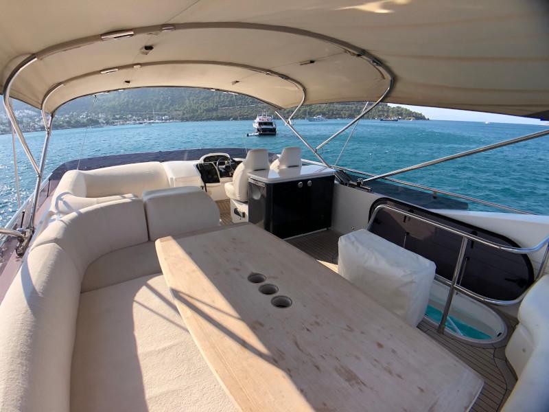 Book yachts online - motorboat - Princess 52 Fly - Miracle - rent
