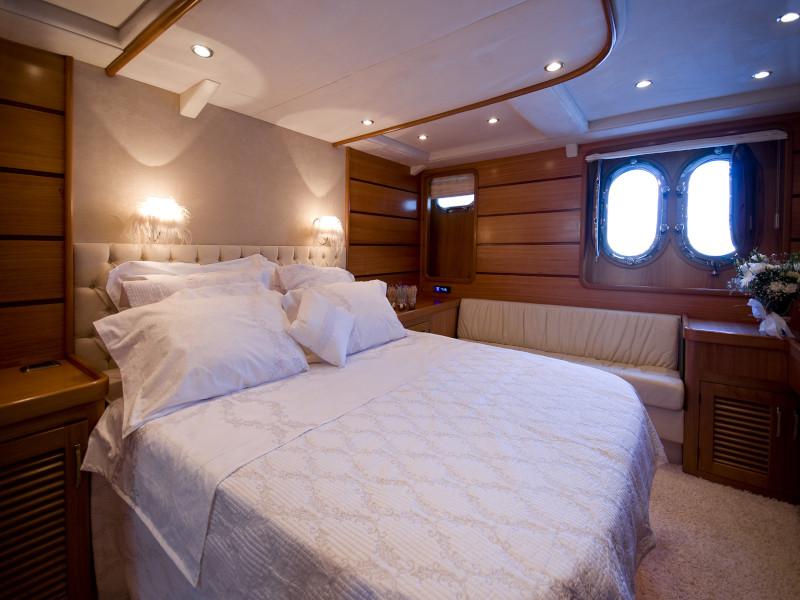 Book yachts online - motorboat - Motoryacht Azmim - Azmim - rent