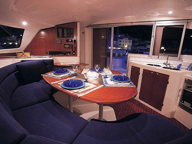 Book yachts online - catamaran - Lavezzi 40 - EC- LAV-04-I - rent