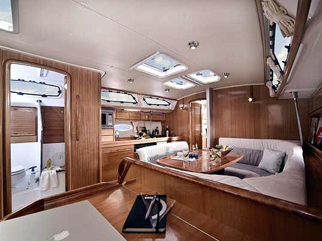 Book yachts online - sailboat - Bavaria Cruiser 40 - EC- 40C-12-G - rent
