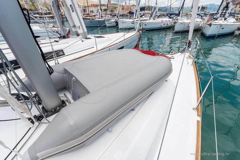 Book yachts online - sailboat - Oceanis 35.1 - BELA - rent