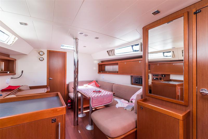 Book yachts online - sailboat - Oceanis 41 - LIMONI - rent
