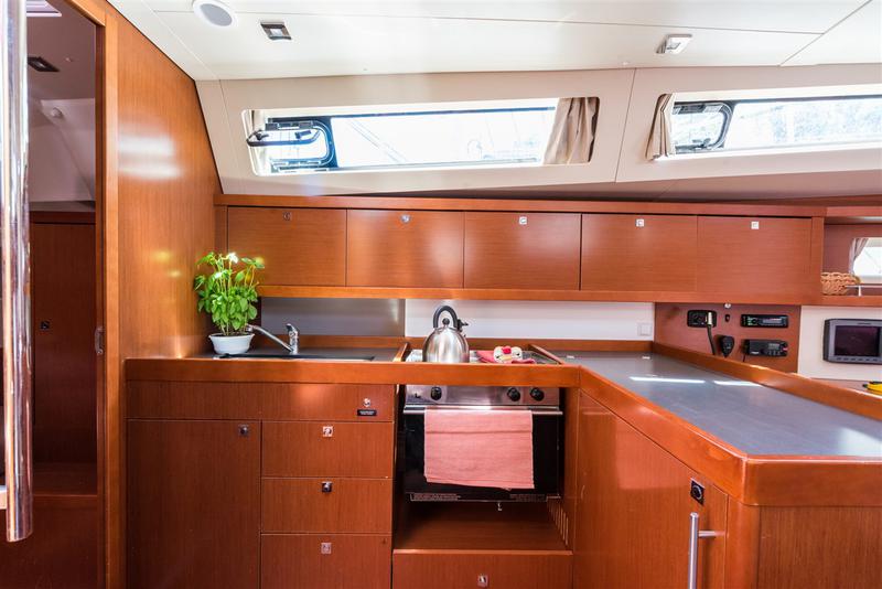 Book yachts online - sailboat - Oceanis 41 - LIMONI - rent