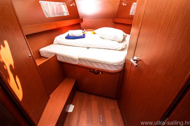 Book yachts online - sailboat - Oceanis 41.1 - PIA - rent