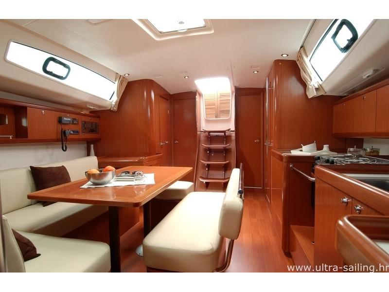 Book yachts online - sailboat - Oceanis 43 - SREBRNA II - rent