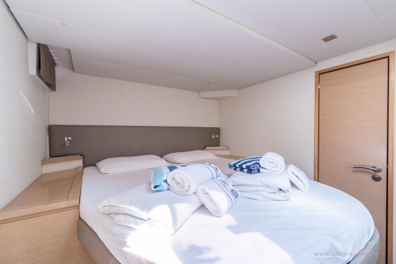 Book yachts online - catamaran - Saba 50 - SABA 50 -  AC and generator - rent