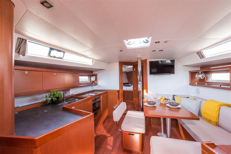 Book yachts online - sailboat - Oceanis 45 - ZOA - rent