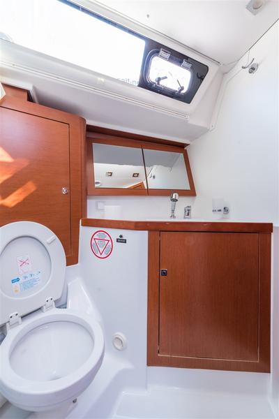 Book yachts online - sailboat - Oceanis 45 - ZOA - rent