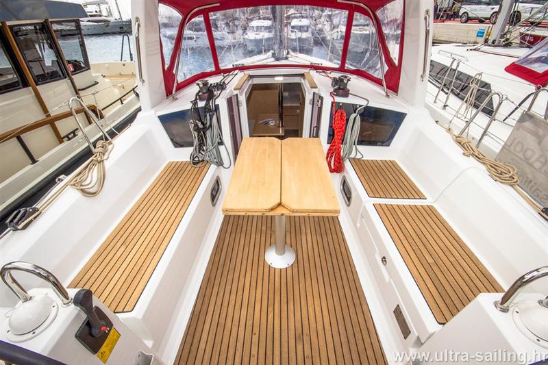 Book yachts online - sailboat - Oceanis 35 - GALA - rent
