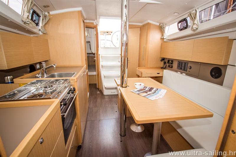 Book yachts online - sailboat - Oceanis 35 - GALA - rent