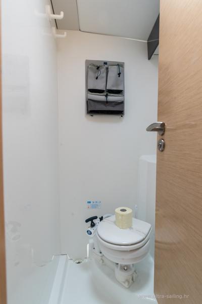 Book yachts online - catamaran - Lipari 41 - UNS INN - rent