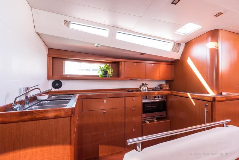 Book yachts online - sailboat - Oceanis 48 - SUMMER DREAM- with AC and generator - rent