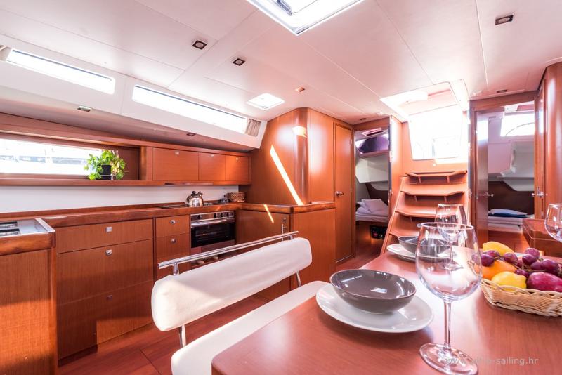 Book yachts online - sailboat - Oceanis 48 - SUMMER DREAM- with AC and generator - rent