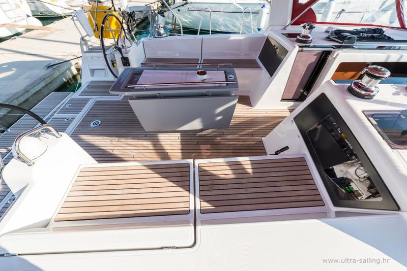 Book yachts online - sailboat - Oceanis 48 - SUMMER DREAM- with AC and generator - rent