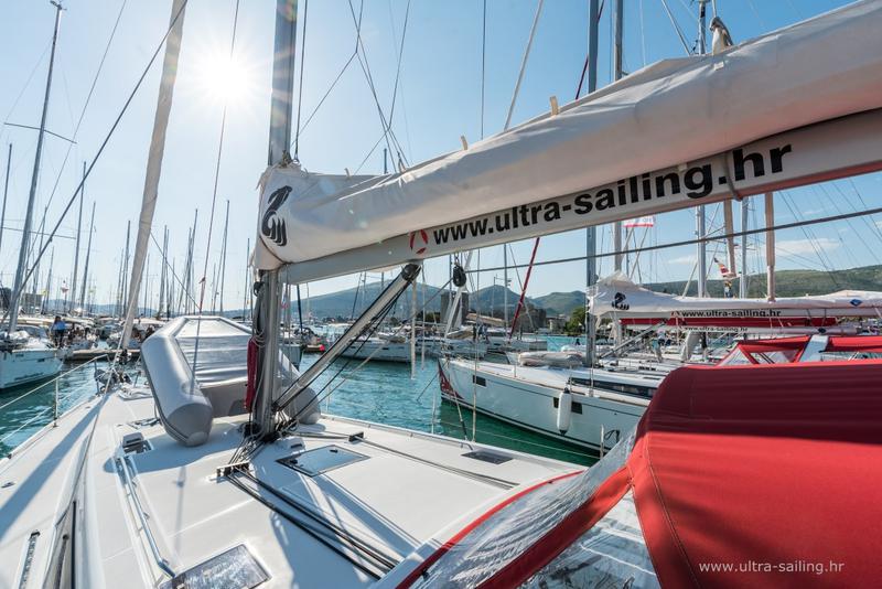 Book yachts online - sailboat - Oceanis 48 - SUMMER DREAM- with AC and generator - rent