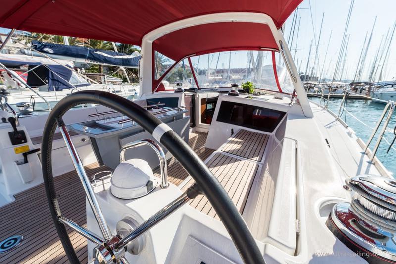 Book yachts online - sailboat - Oceanis 48 - SUMMER DREAM- with AC and generator - rent