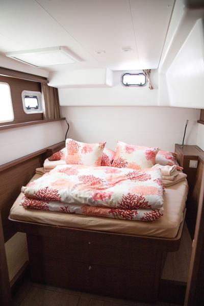 Book yachts online - catamaran - Lagoon 450 Sport (2019) equipped with generator, A/C (saloon+cabins), dishwasher - VJERA - rent