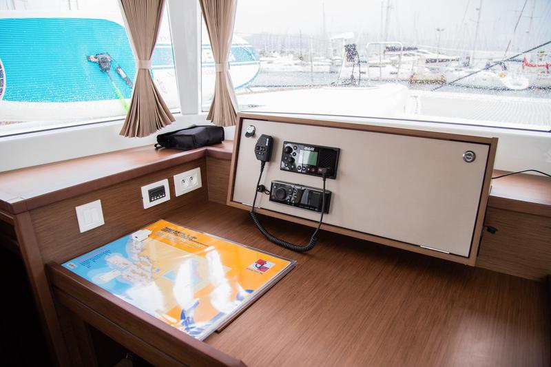 Book yachts online - catamaran - Lagoon 450 Sport (2019) equipped with generator, A/C (saloon+cabins), dishwasher - VJERA - rent