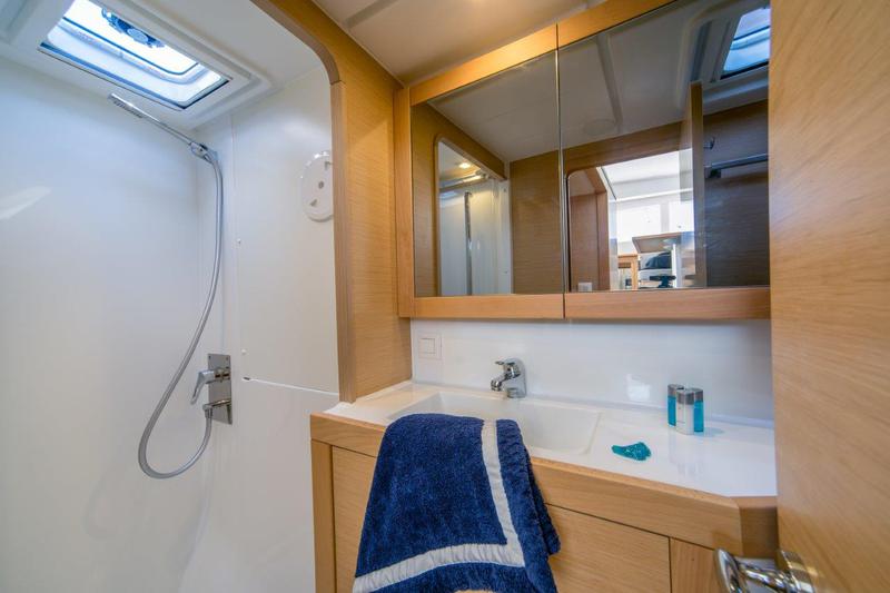 Book yachts online - catamaran - Lagoon 39 (2017) - MARIA - rent