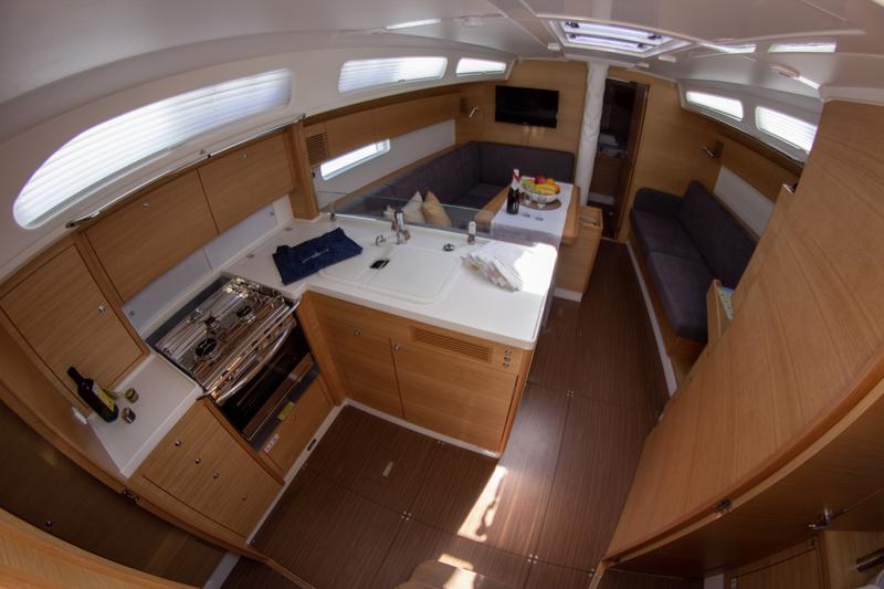 Book yachts online - sailboat - X-Yacht 4-3 - XARA - rent