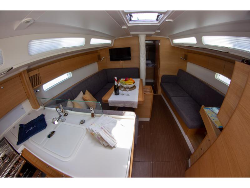 Book yachts online - sailboat - X-Yacht 4-3 - XENIA - rent