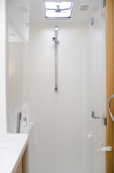 Book yachts online - catamaran - Lagoon 450 F (2016)equipped with generator, A/C (saloon+cabins), ice maker, dishwasher,water maker, microwave oven,  2 S.U.P., underwater lights, bow thruster - PRINCESS IVA - rent